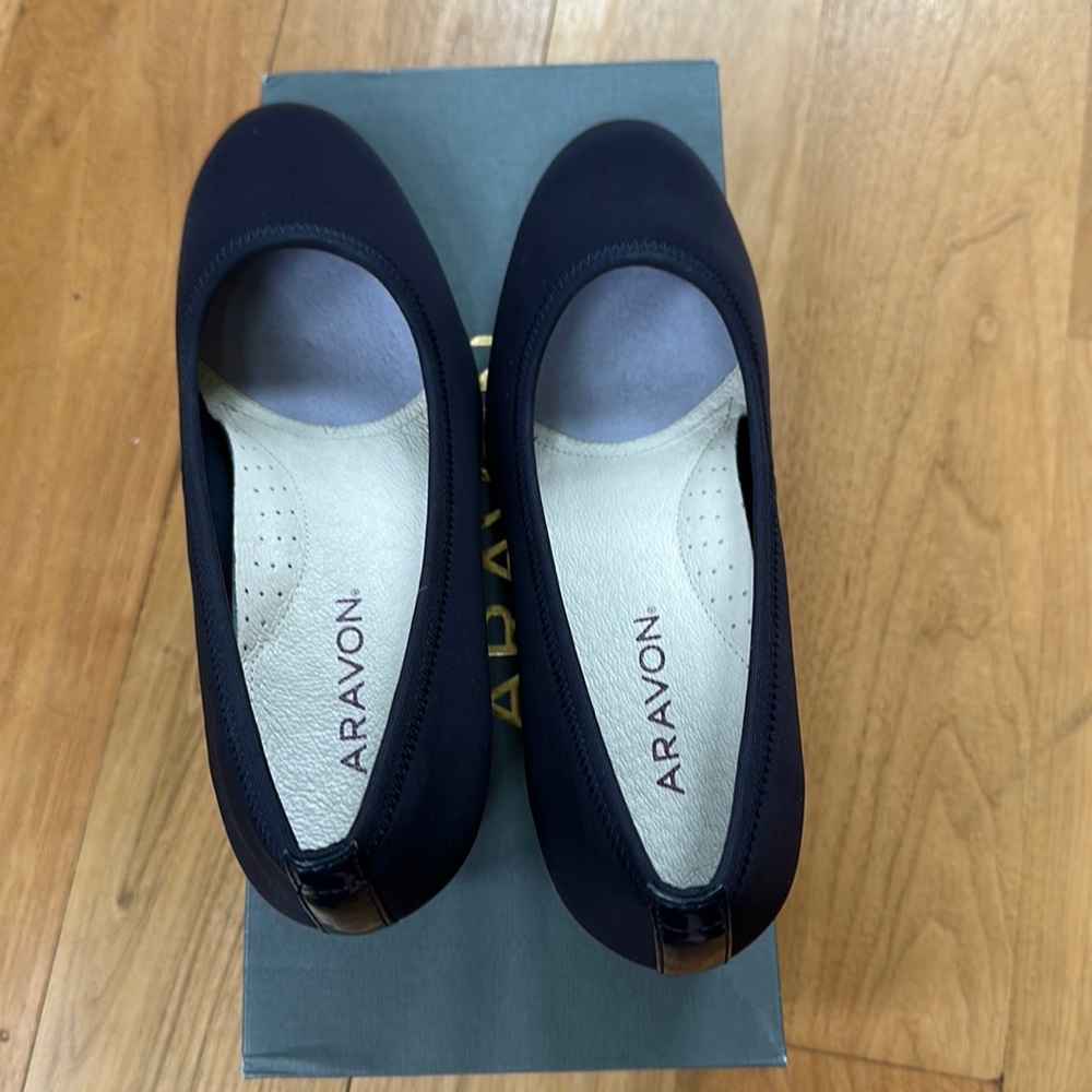 Aravon Blue Heels with Suede Finish